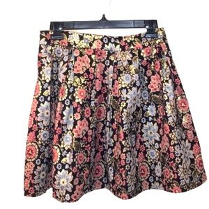 NWOT Floral Pleated Sparkle Skirt
